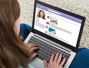 Facebook: How to Use Social Media to Get a Job